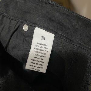 Celebrity Pink curvy fit black jeans